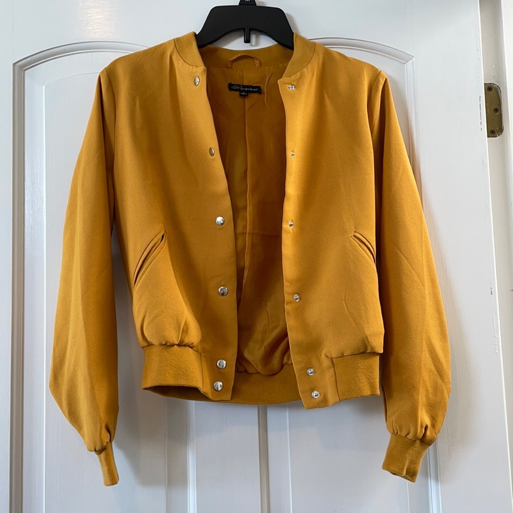 BOMBER JACKET